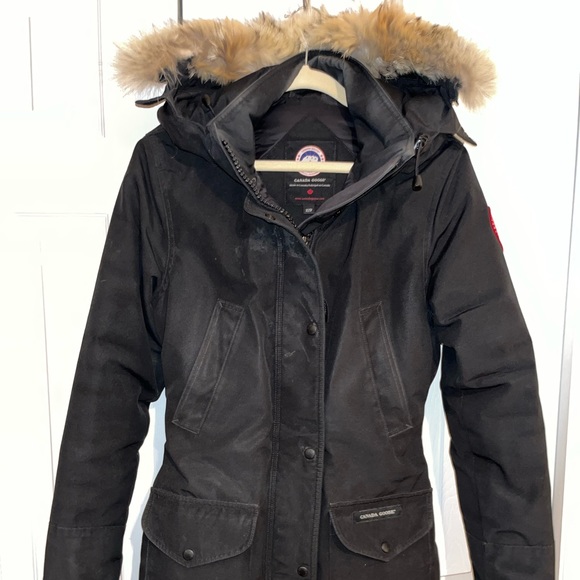 Authentic Womens Canada Goose Jacket - Picture 4 of 7
